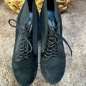 Donald Pliner Black Lace-Up